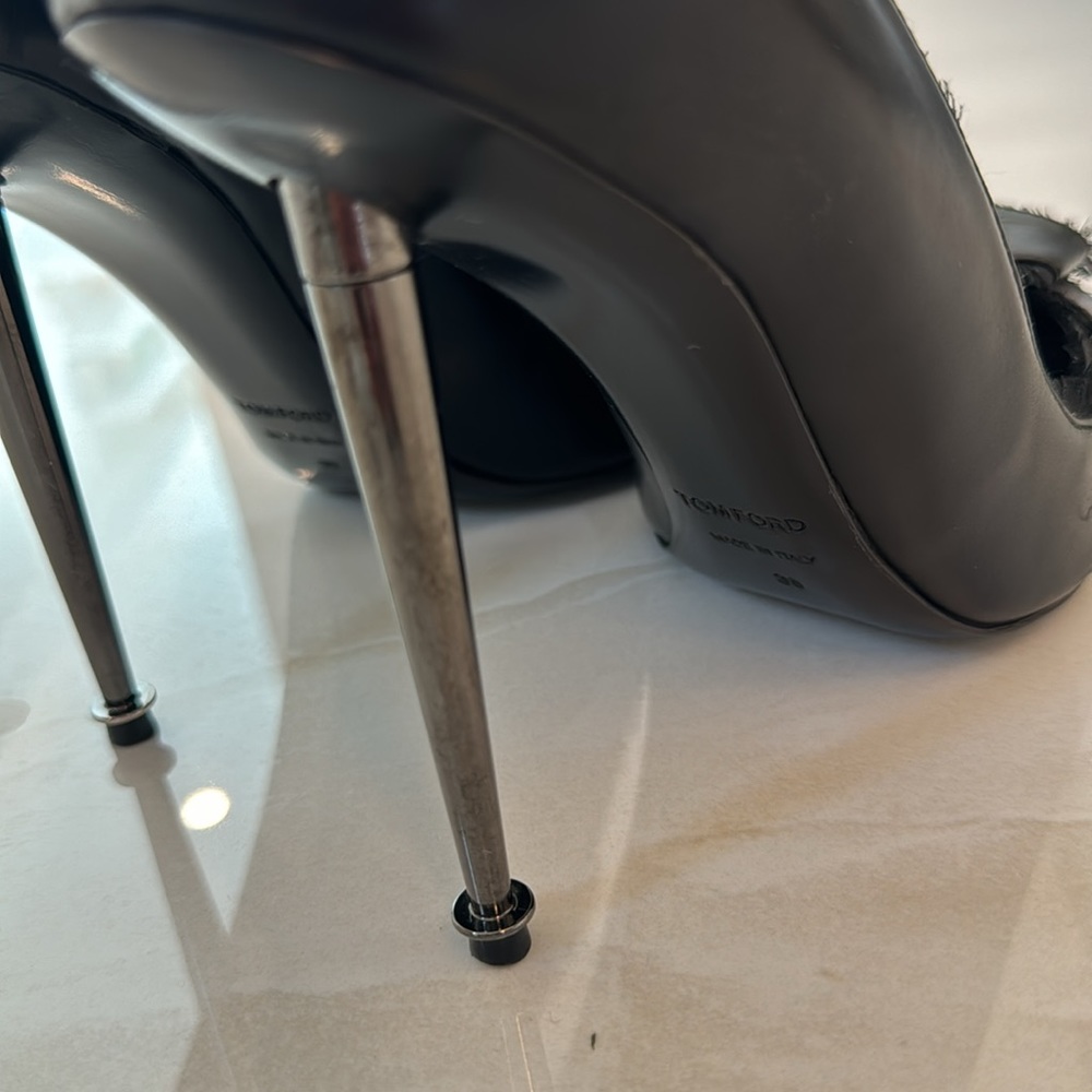 Tom Ford black pumps - Picture 3 of 4